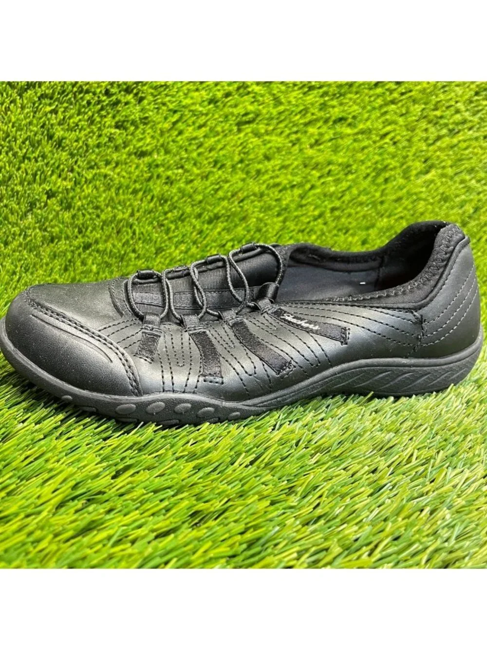 Skechers Breathe Easy Fortune Womens Size 7.5 Black Athletic Shoes Sneakers